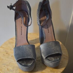 Chinese Laundry Women's Pale Blue Velvet Platform Sandals Sz 9M